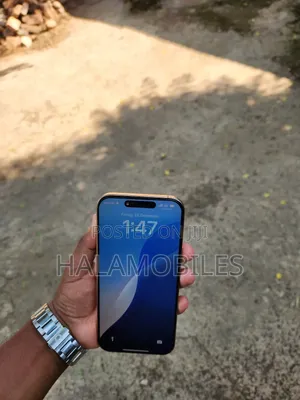 Photo - New Apple iPhone 16 Pro Max 256 GB Gold