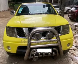 Photo - Nissan Navara 2006 Yellow
