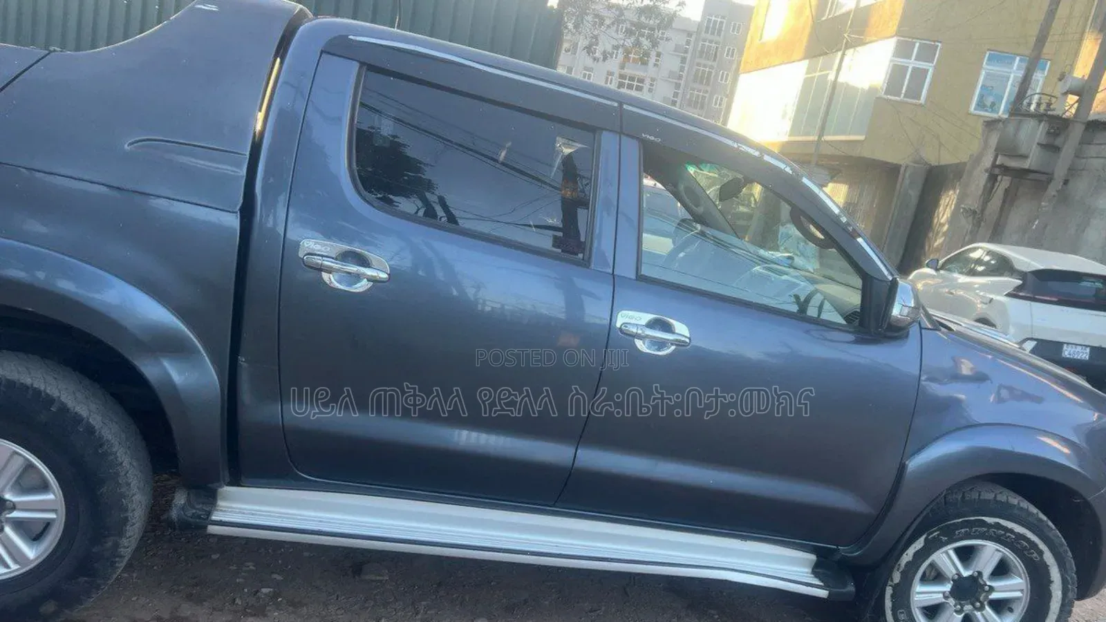 Toyota Hilux 2012 Gray