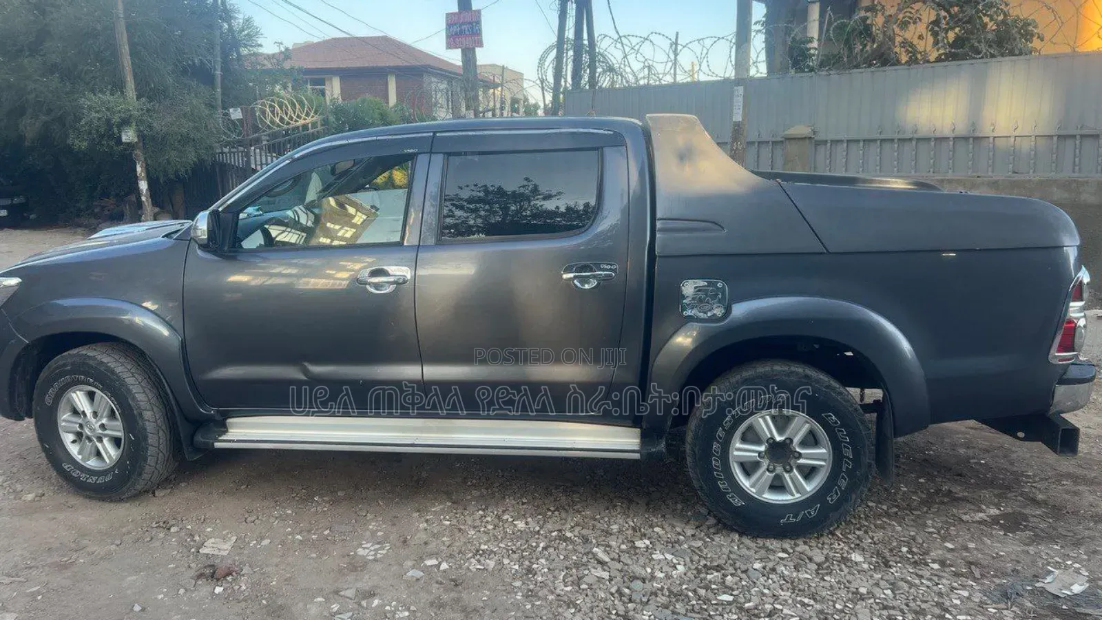 Toyota Hilux 2012 Gray
