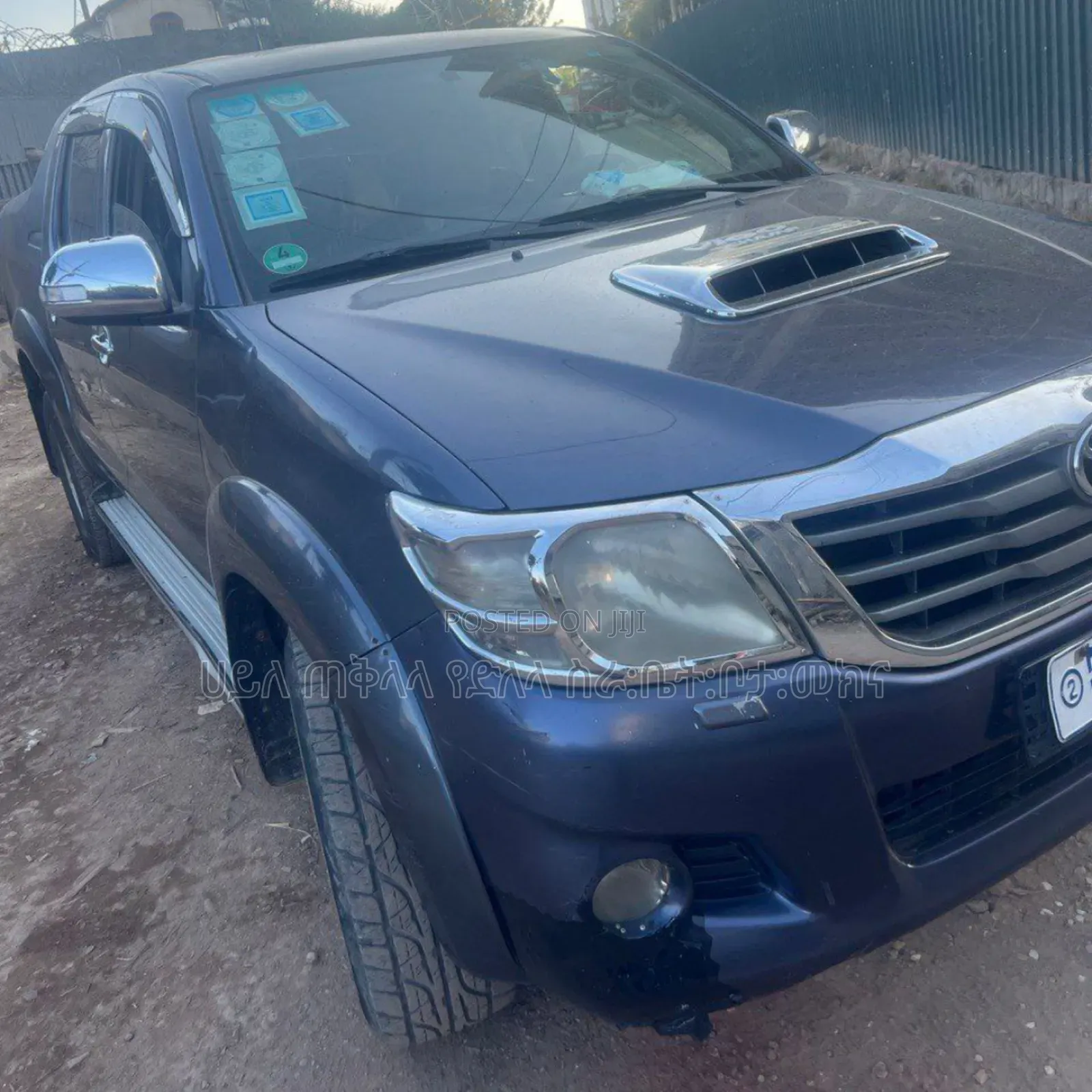 Toyota Hilux 2012 Gray