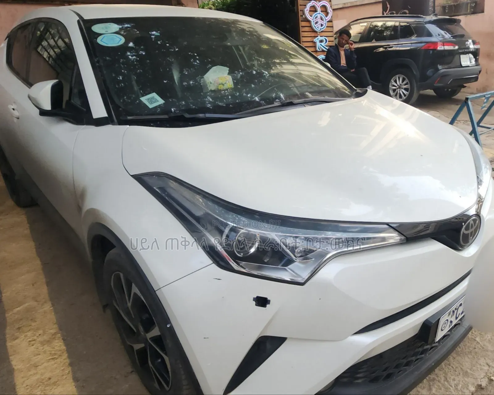 Toyota C-HR LE 2021 Off white