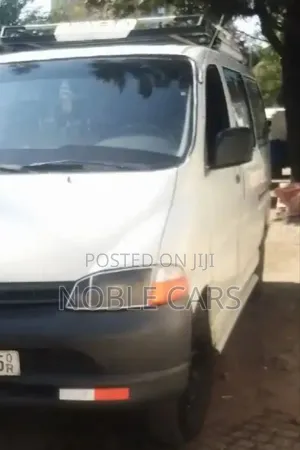 Toyota HiAce 1998 White