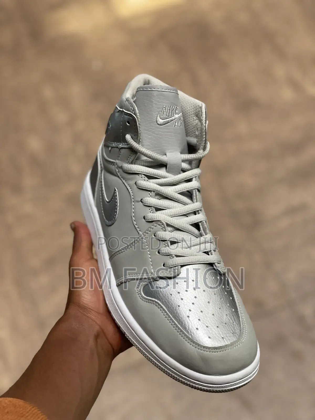 Air Jordan 1 High Og: Neutral Grey Metallic Silver [Free Delivery]