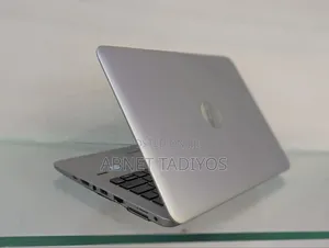 Laptop HP EliteBook 820 G3 8GB Intel Core I7 SSD 256GB