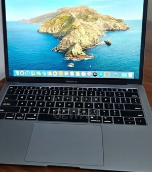 New Laptop Apple MacBook Pro 2019 8GB Intel Core I5 SSD 128GB