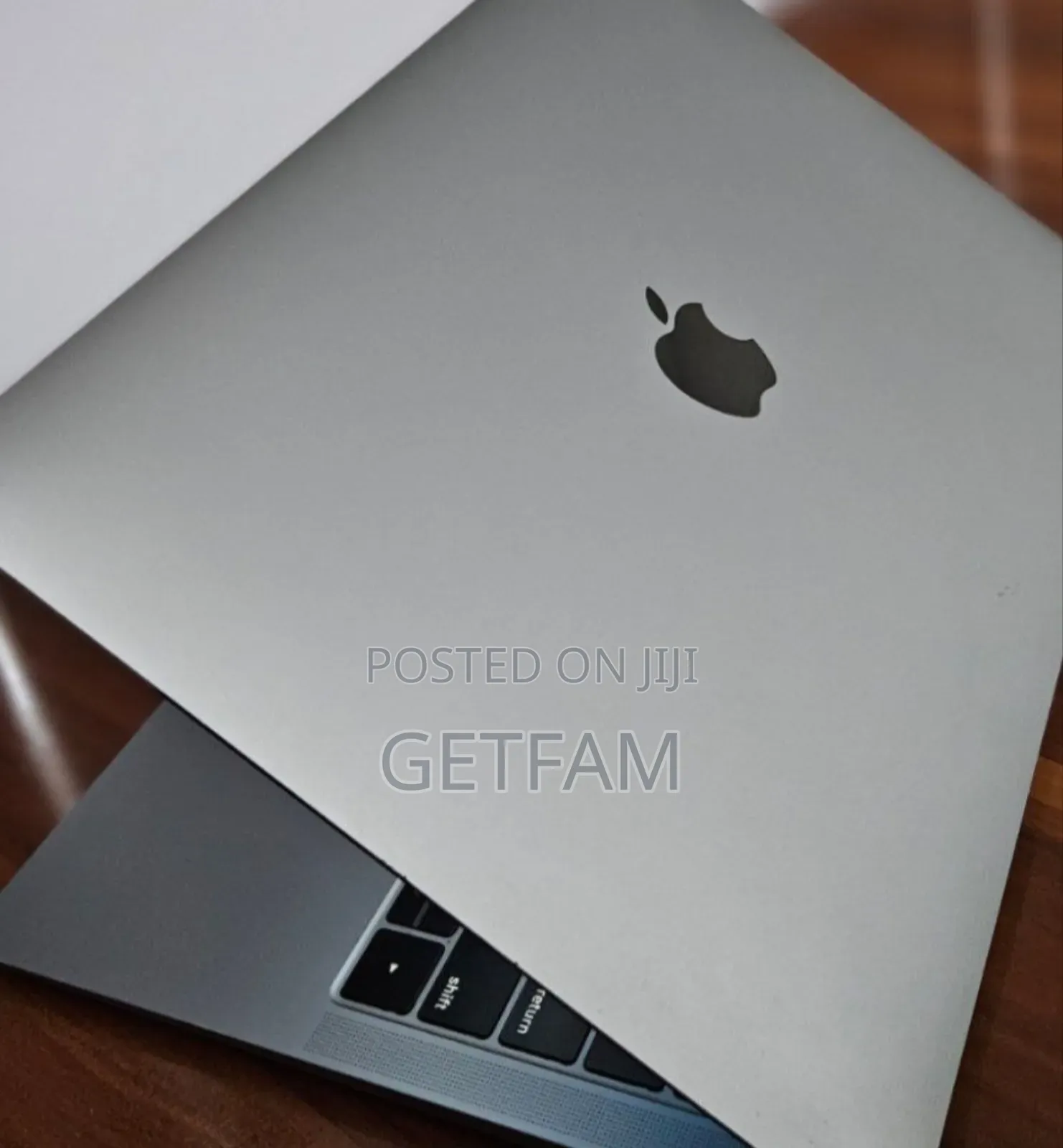 New Laptop Apple MacBook Pro 2019 8GB Intel Core I5 SSD 128GB