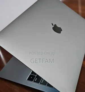 New Laptop Apple MacBook Pro 2019 8GB Intel Core I5 SSD 128GB