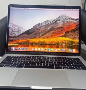 New Laptop Apple MacBook Pro 2017 8GB Intel Core I5 SSD 128GB