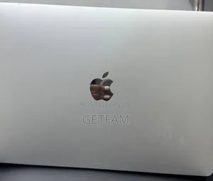 New Laptop Apple MacBook Pro 2017 8GB Intel Core I5 SSD 128GB