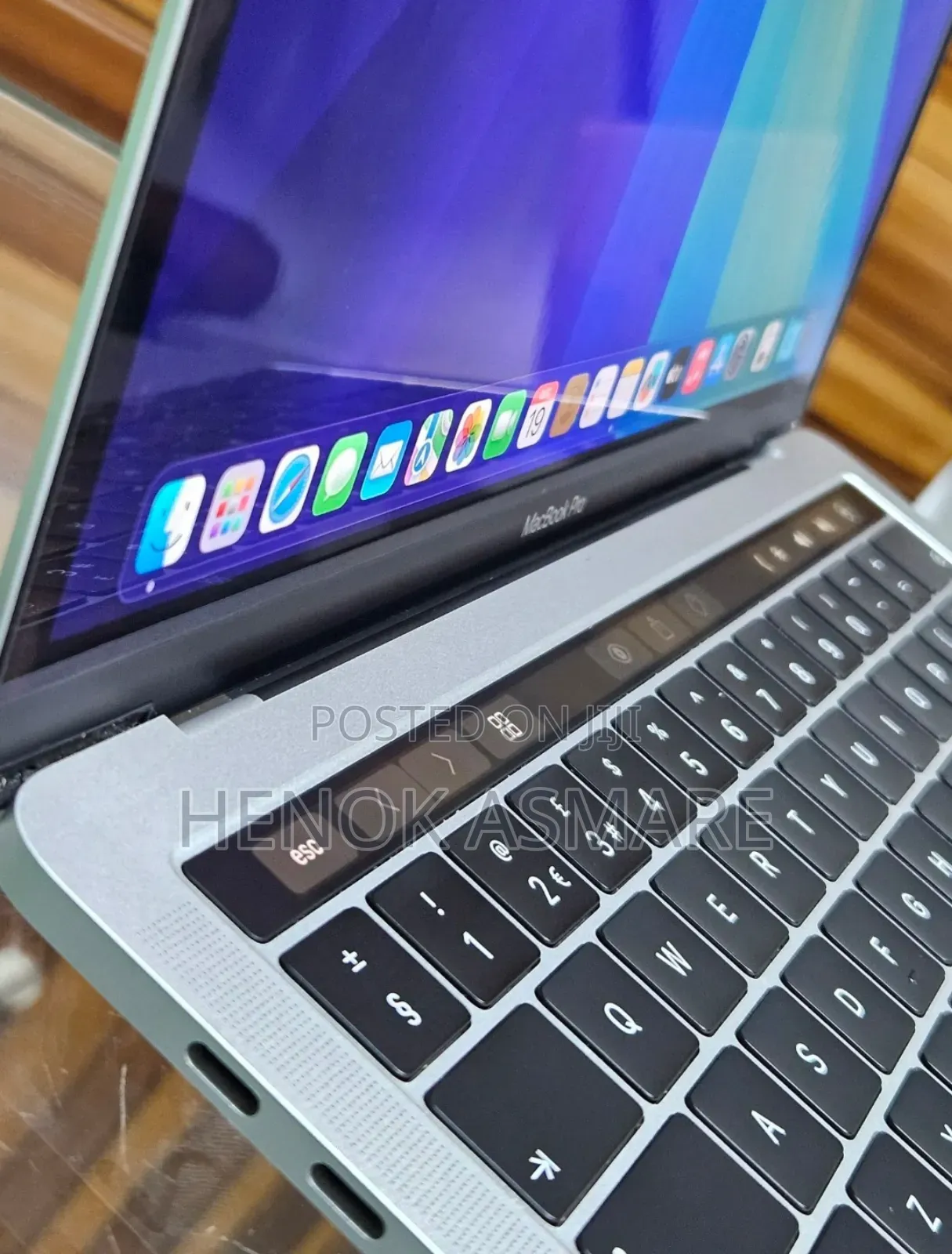 New Laptop Apple MacBook Pro 2019 8GB Intel Core I5 SSD 128GB