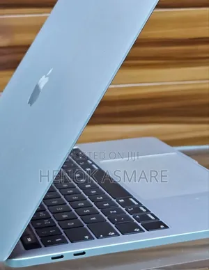 New Laptop Apple MacBook Air 2019 8GB Intel Core I5 SSD 128GB