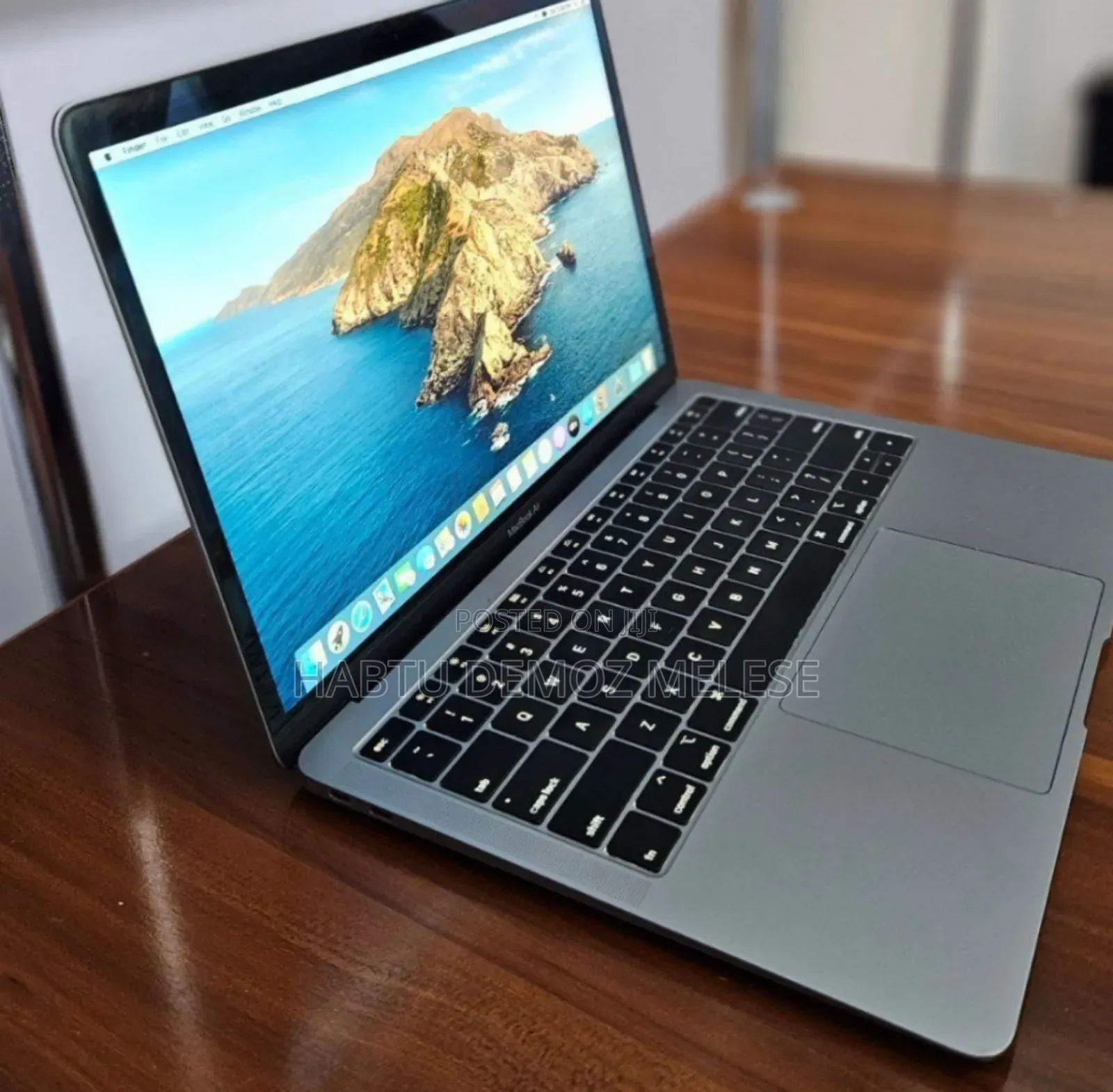 New Laptop Apple MacBook Air 2019 8GB Intel Core I5 SSD 128GB