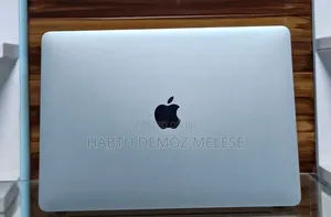 New Laptop Apple MacBook Pro 2019 8GB Intel Core I5 SSD 128GB