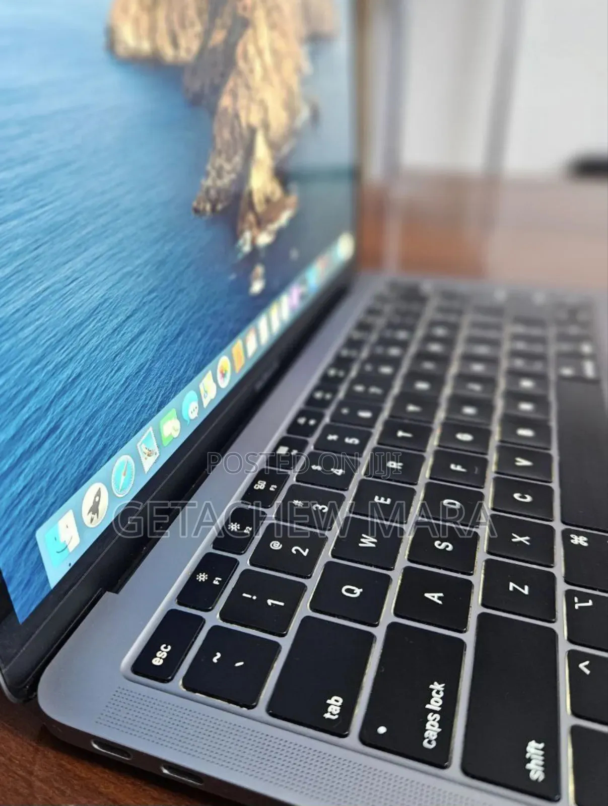 New Laptop Apple MacBook Air 2019 8GB Intel Core I5 SSD 128GB