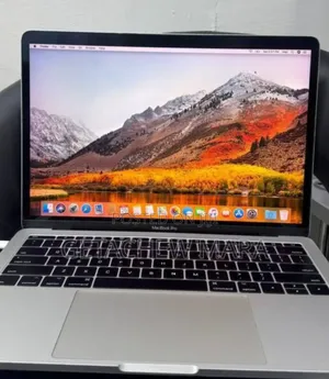New Laptop Apple MacBook Pro 2017 8GB Intel Core I5 SSD 128GB