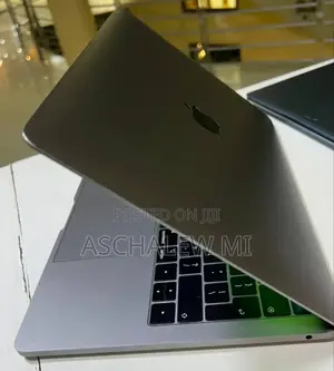 New Laptop Apple MacBook Pro 2019 8GB Intel Core I5 SSD 128GB