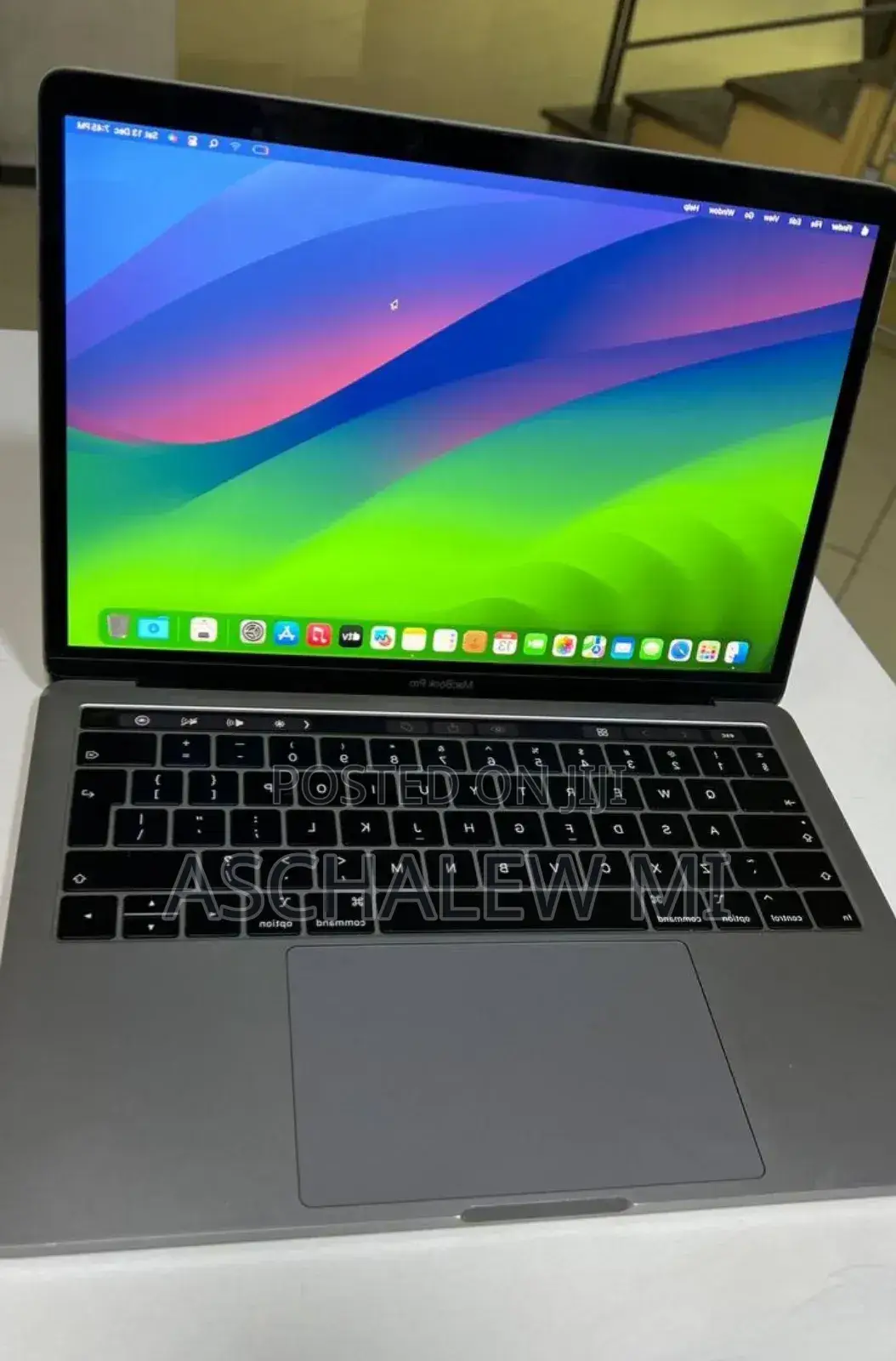 New Laptop Apple MacBook Pro 2019 8GB Intel Core I5 SSD 128GB