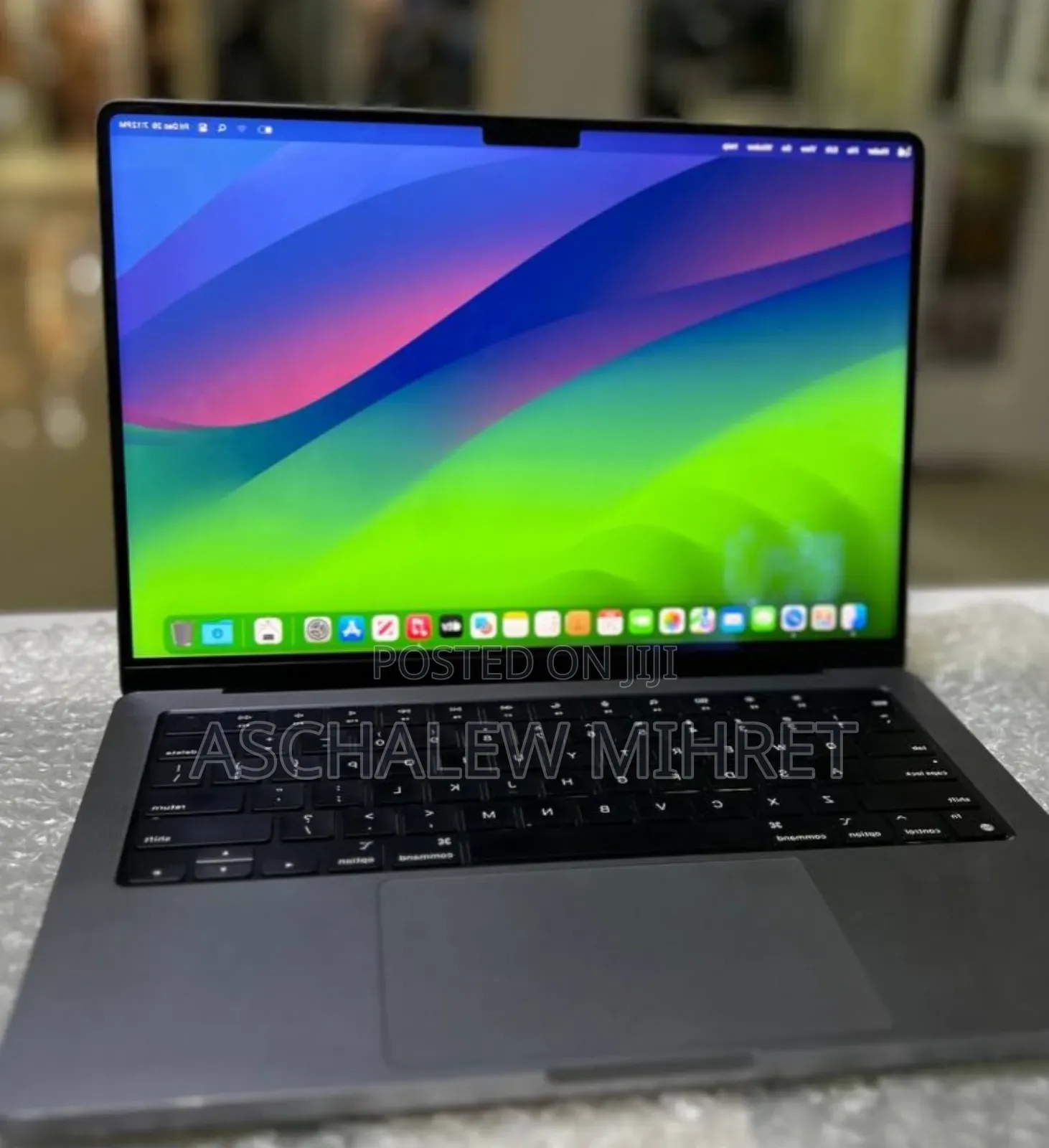 New Laptop Apple MacBook Pro M1 16GB Apple M1 Pro SSD 512GB