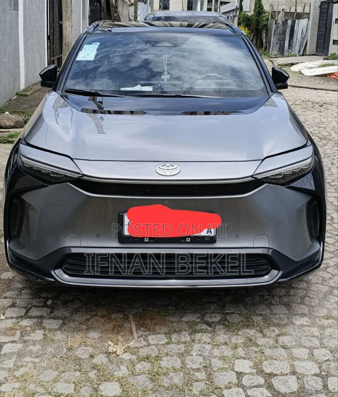 Toyota bZ4X 71.4 kWh AWD 2023 Gray