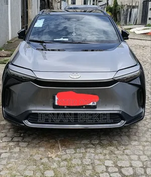 Photo - Toyota bZ4X 71.4 kWh AWD 2023 Gray