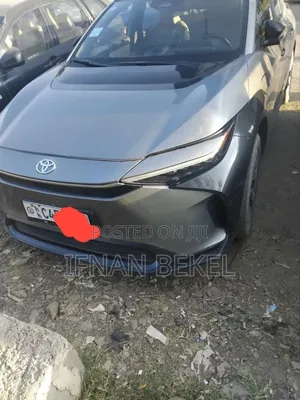 Toyota bZ4X 71.4 kWh AWD 2023 Gray