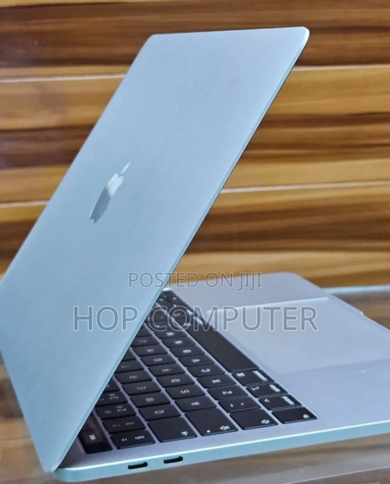 New Laptop Apple MacBook Pro 2019 8GB Intel Core I5 SSD 128GB