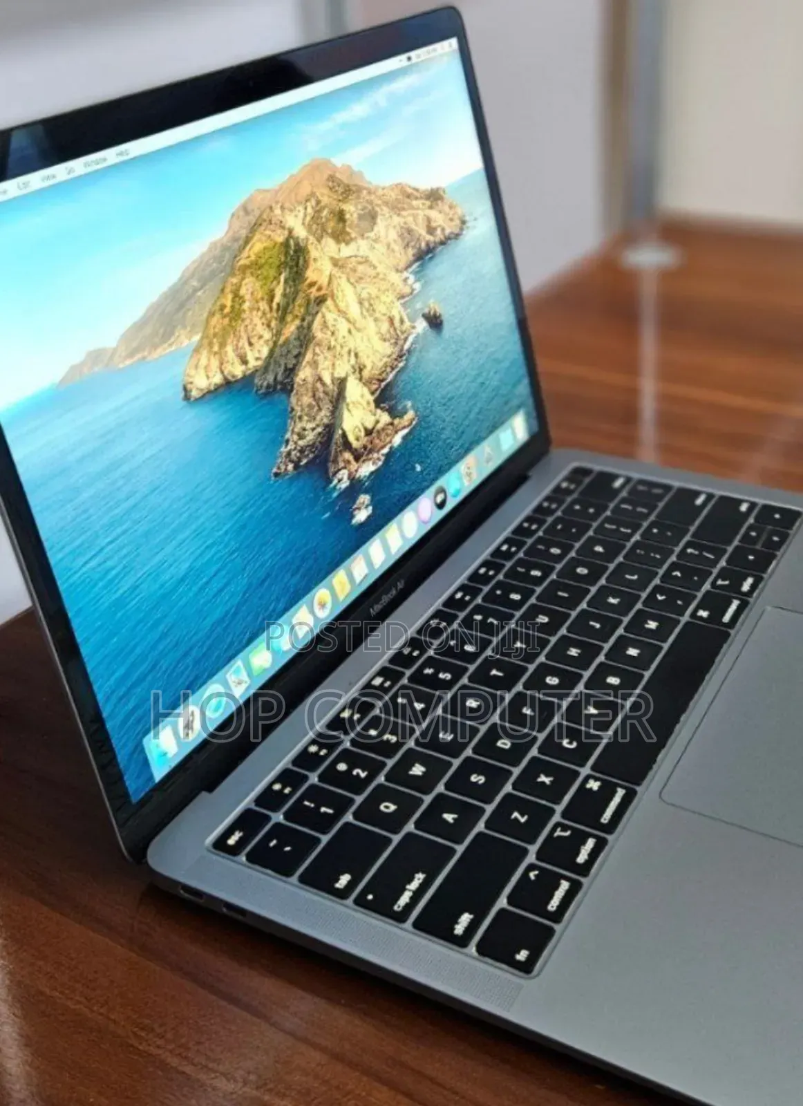 New Laptop Apple MacBook Pro 2019 8GB Intel Core I5 SSD 128GB