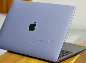 New Laptop Apple MacBook Pro 2019 16GB Intel Core I5 SSD 256GB