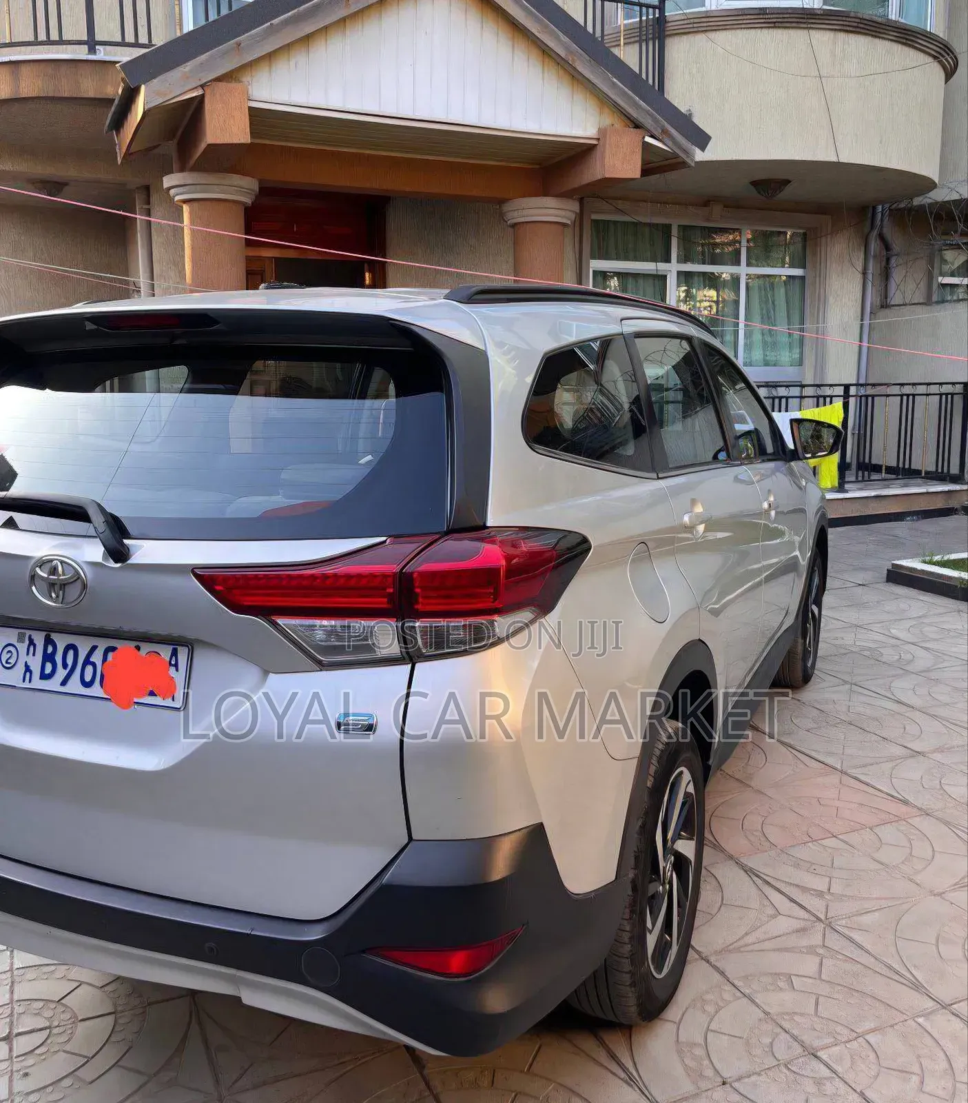 Toyota Rush 2021 Silver