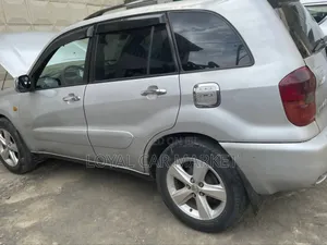 Toyota RAV4 2001 Gray