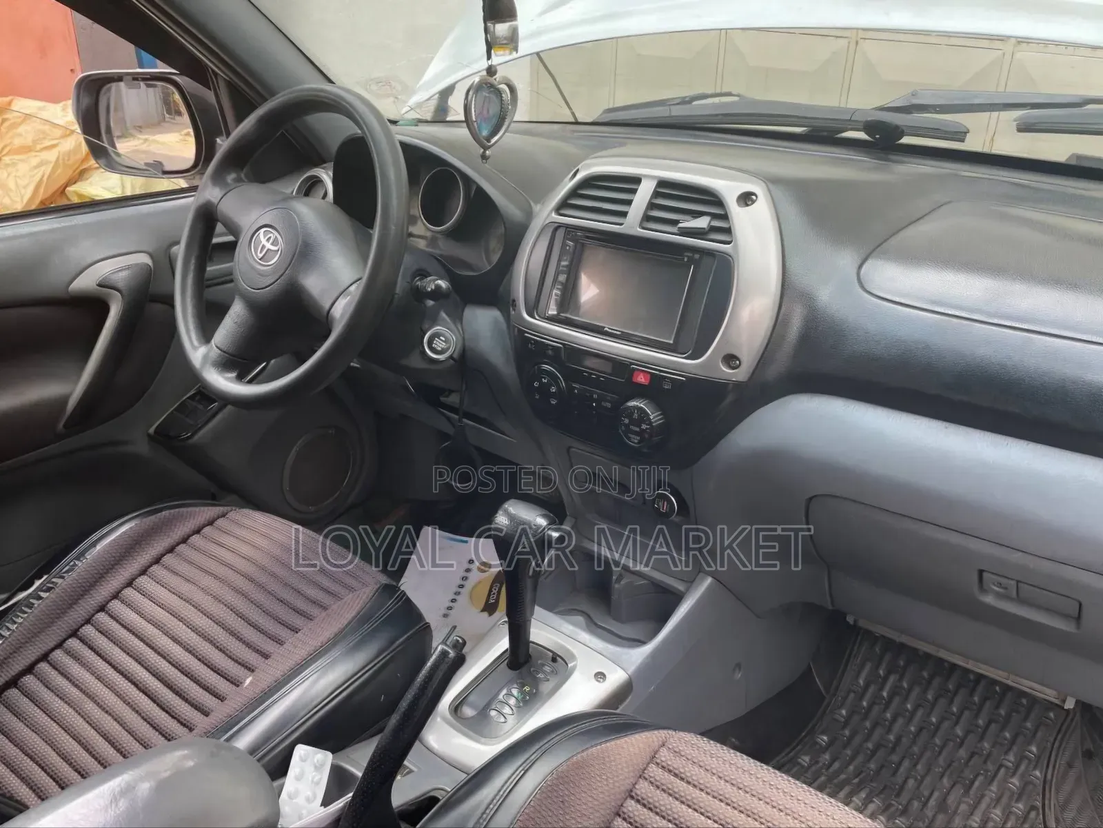 Toyota RAV4 2001 Gray