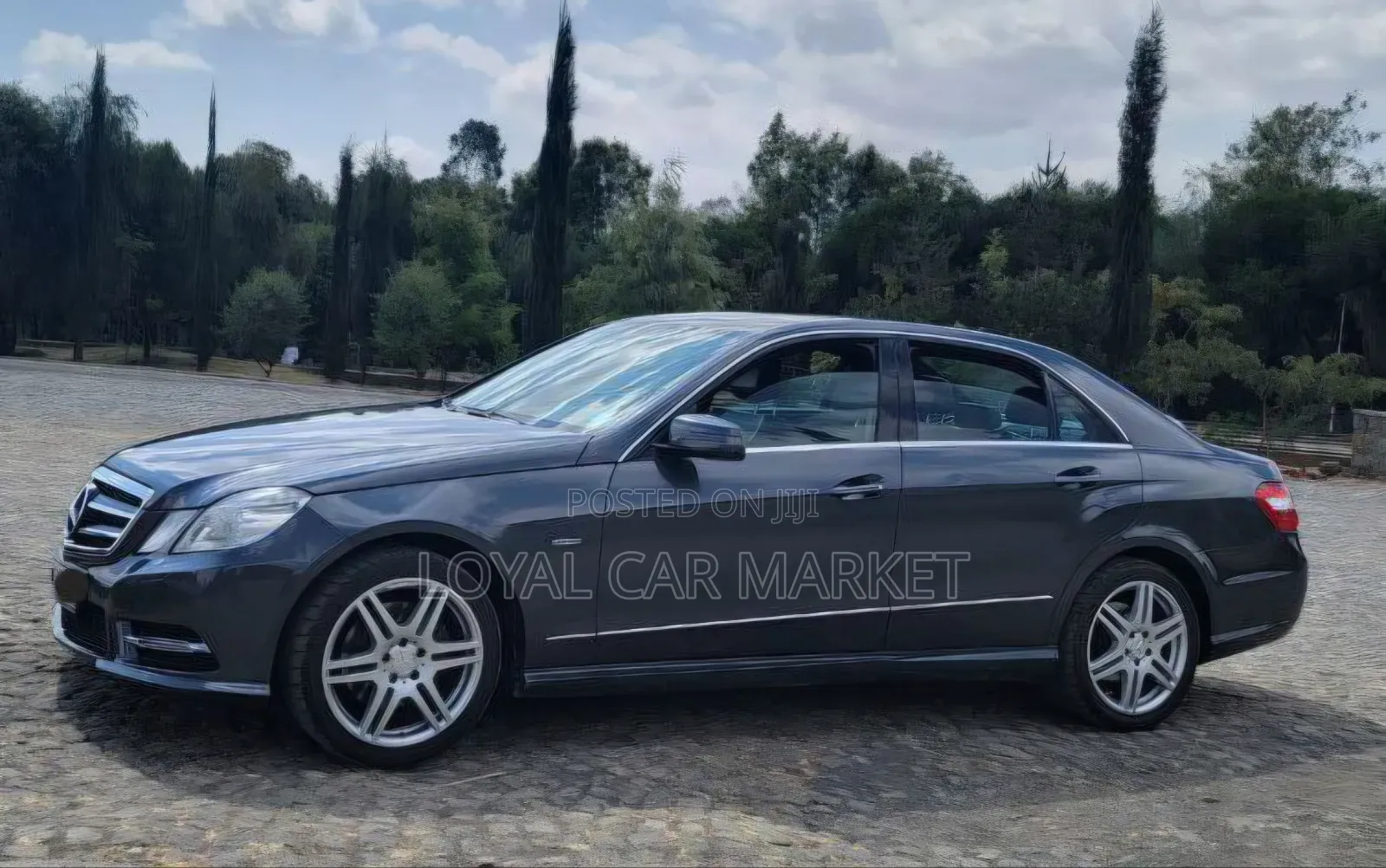 Mercedes-Benz E200 2013 Gray