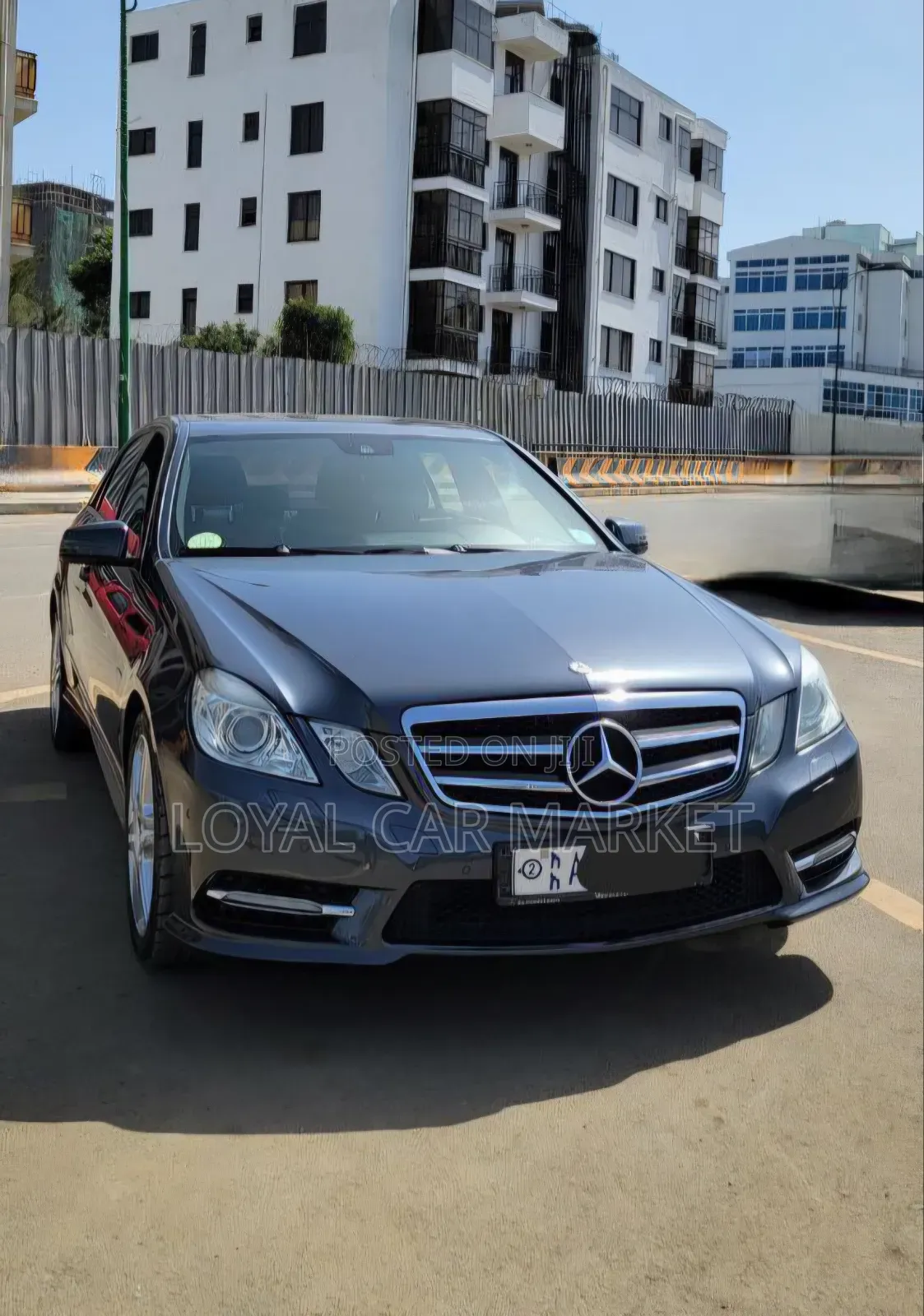 Mercedes-Benz E200 2013 Gray