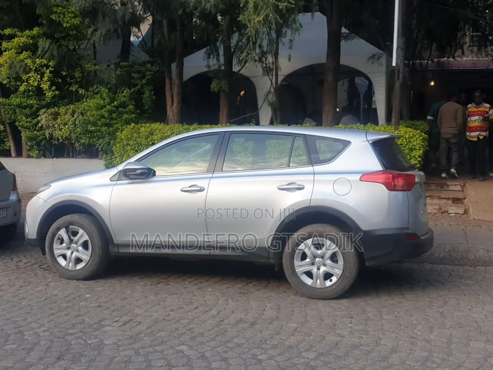 Toyota RAV4 LE FWD (2.5L 4cyl 6A) 2013 Silver