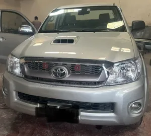 Photo - Toyota Hilux 2.5 D-4D Double Cab 4x4 SRX 2007