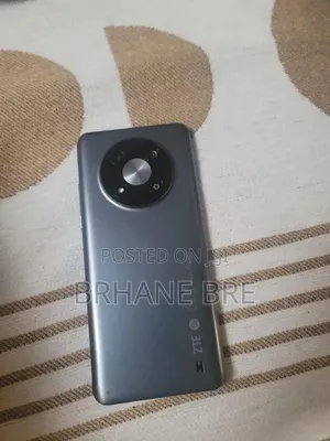 Photo - ZTE Blade A72 5G 128 GB Silver