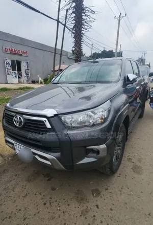 Toyota Hilux 2021 Black