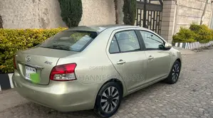 Toyota Belta 2007 Beige