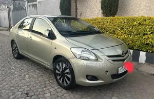 Toyota Belta 2007 Beige