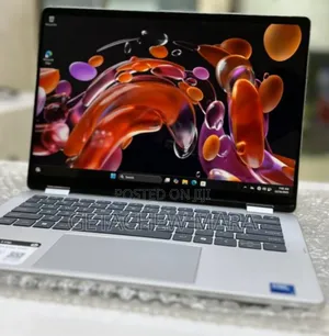 New Laptop HP OmniBook 5 Flip 16GB Intel Core I7 SSD 512GB