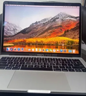 New Laptop Apple MacBook Pro 2017 8GB Intel Core I5 SSD 128GB