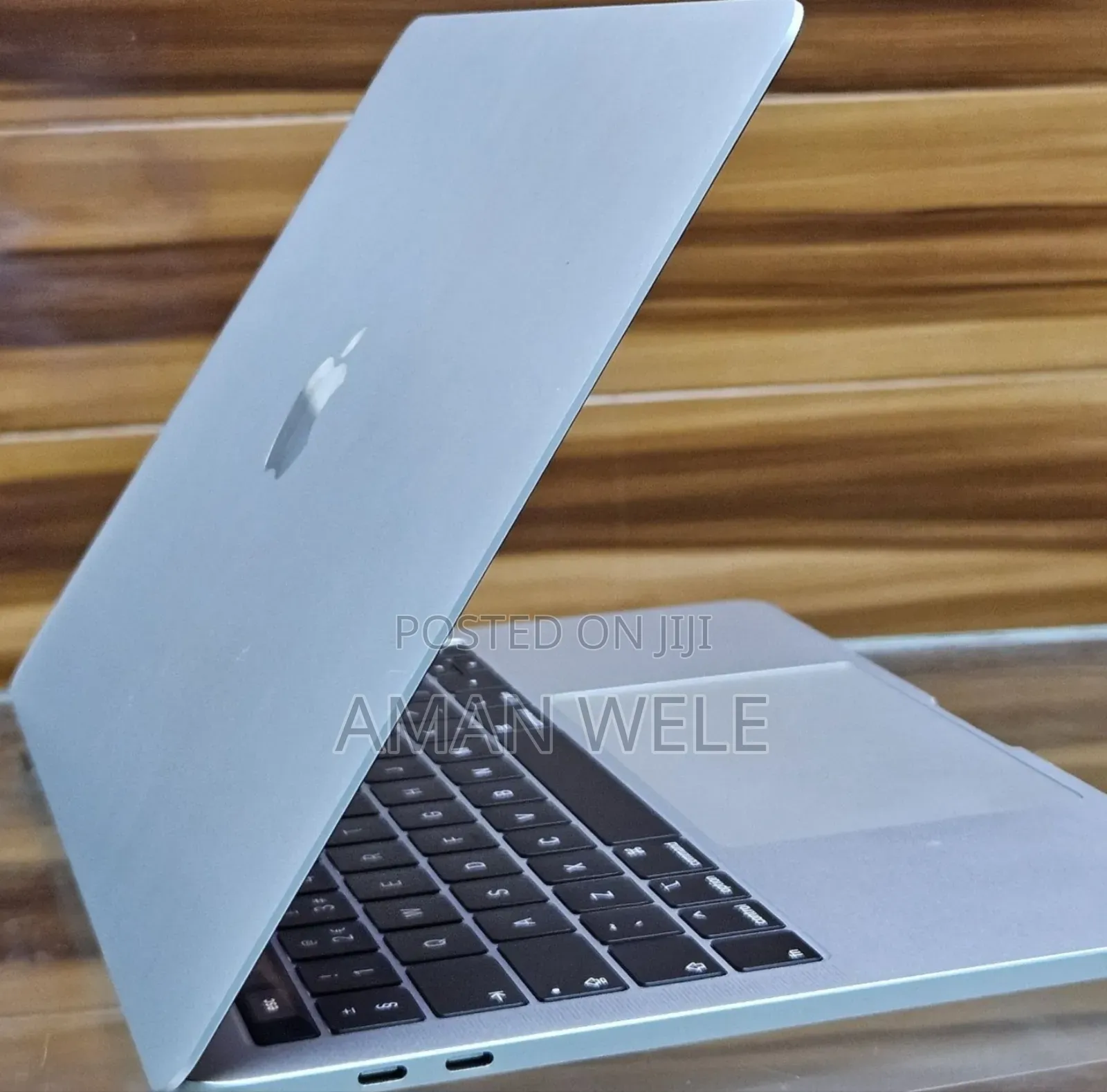 New Laptop Apple MacBook Air 2019 8GB Intel Core I5 SSD 128GB