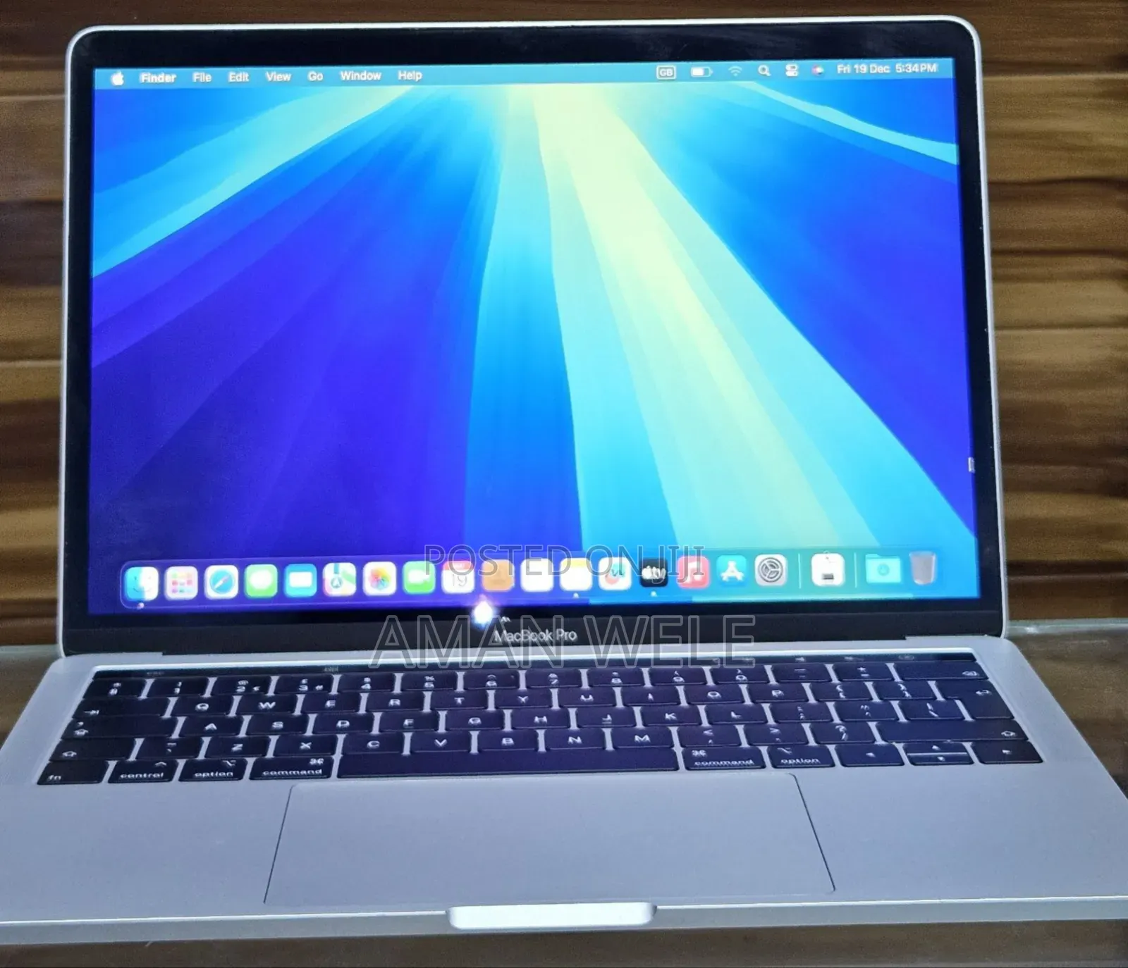 New Laptop Apple MacBook Pro 2019 8GB Intel Core I5 SSD 128GB