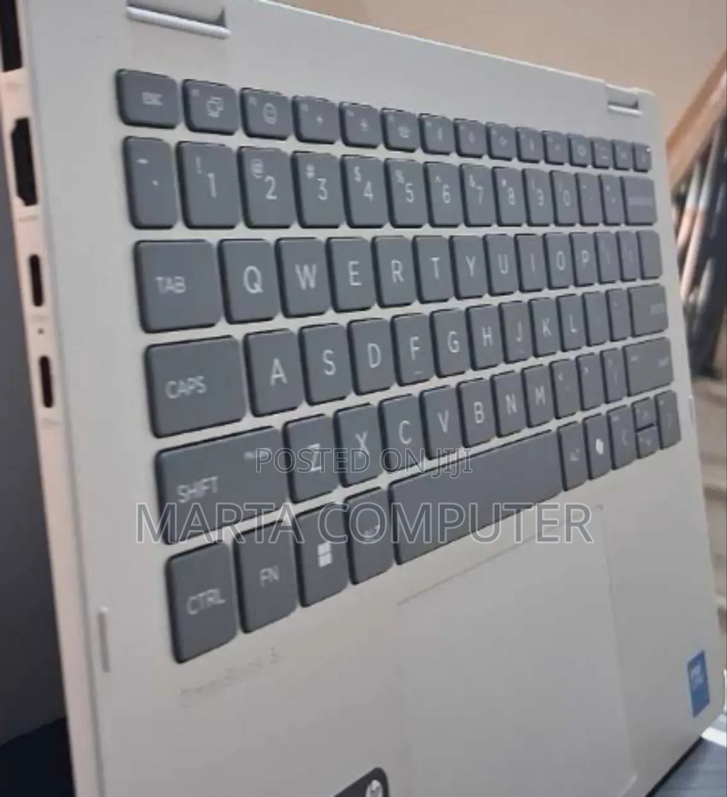 New Laptop HP OmniBook 5 14" 16GB Intel Core I7 SSD 512GB