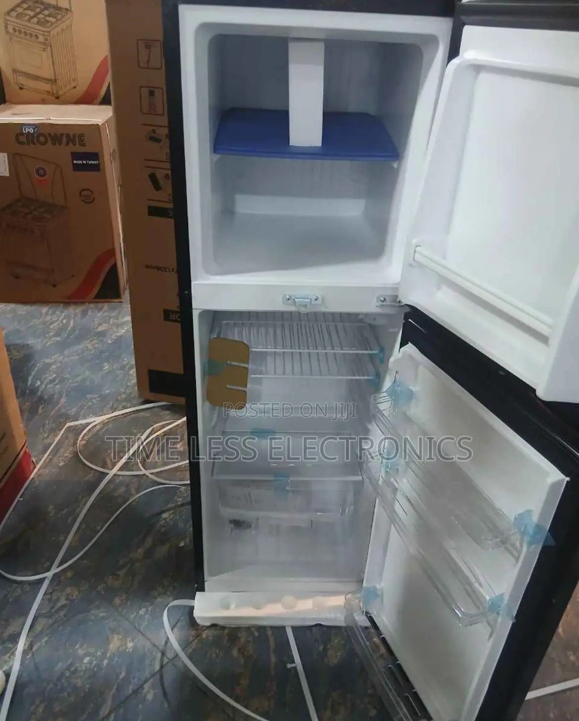 West 270 L Refrigerator – Compact Reliable Cooling!