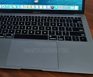 Photo - New Laptop Apple MacBook Air 2019 8GB Intel Core I5 SSD 128GB
