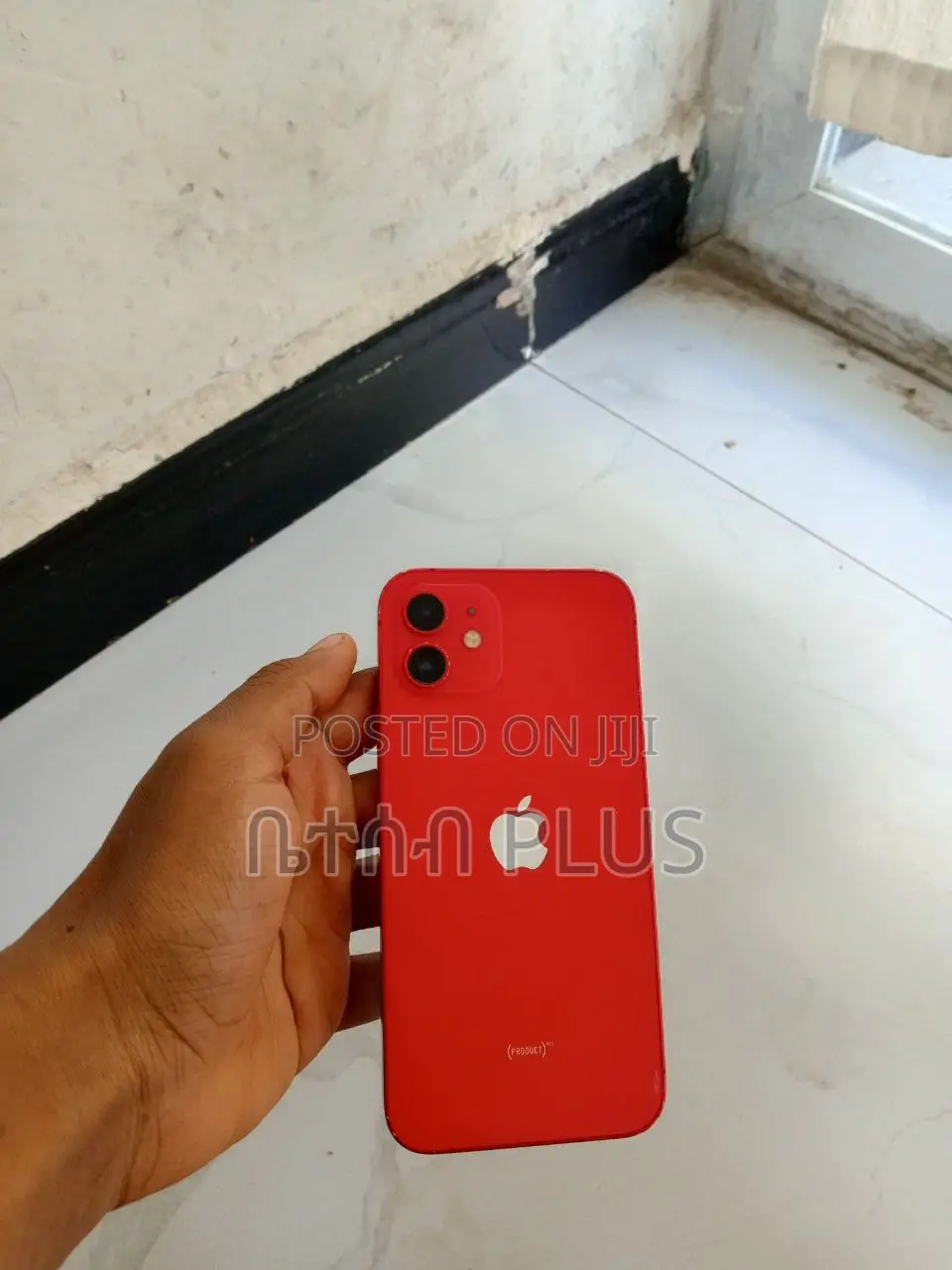 New Apple iPhone 12 64 GB Red