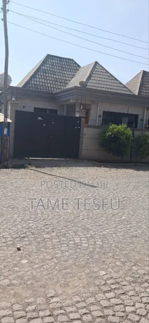 Furnished 3bdrm Villa in ሰሚት ኮፓዉንድ ዉስጥ, Bole for sale