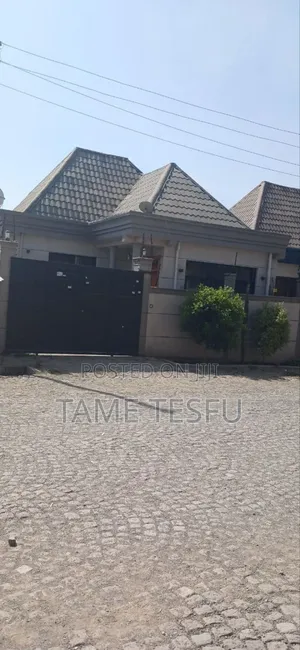 Furnished 3bdrm Villa in ሰሚት ኮፓዉንድ ዉስጥ, Bole for sale
